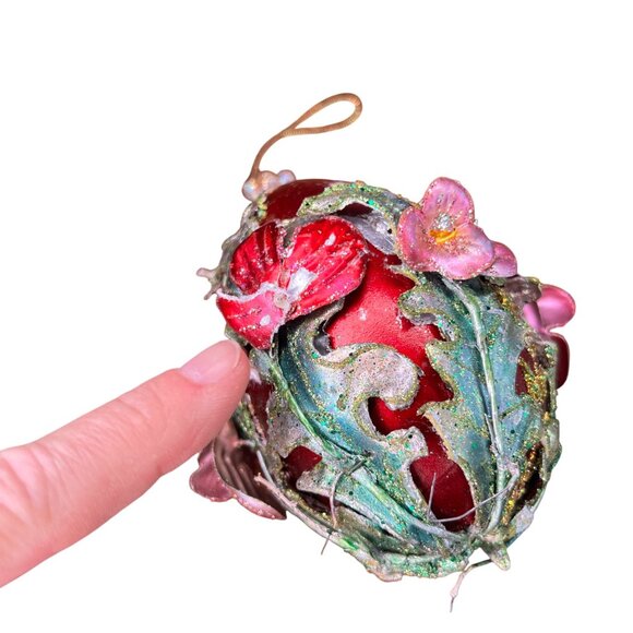 Handcrafted Floral Glitter Ornament Set With Red & Gold Egg Flower Designs - Picture 13 of 13